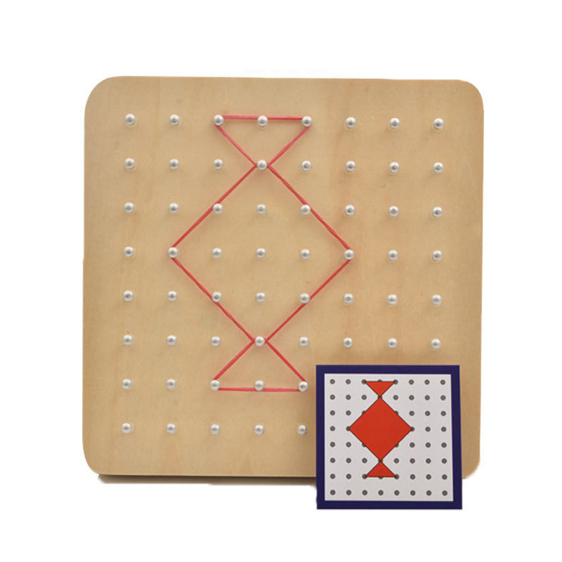 Brinquedo Montessori Geométrico em Madeira – Tabuleiro Educativo com Cartas e Elásticos Coloridos