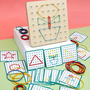 Brinquedo Montessori de Geometria em Madeira – Tabuleiro Educativo com Elásticos Coloridos para Crianças