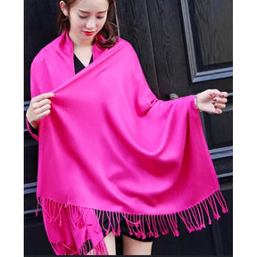 Cachecol Feminino com Franjas em Pashmina Liso