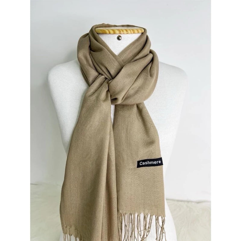 Cachecol Feminino com Franjas em Pashmina Liso