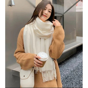 Cachecol Feminino com Franjas em Pashmina Liso