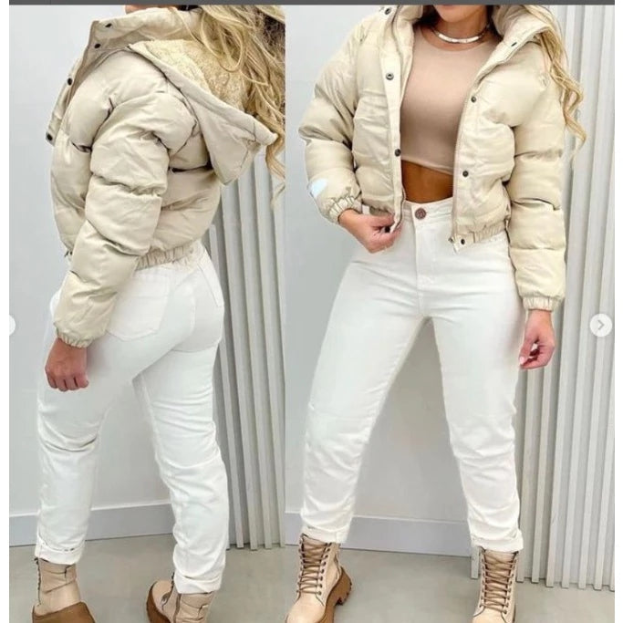 Jaqueta Puffer Feminina de Couro Forrada com Capuz