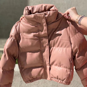 Jaqueta Puffer Feminina de Couro Forrada com Capuz