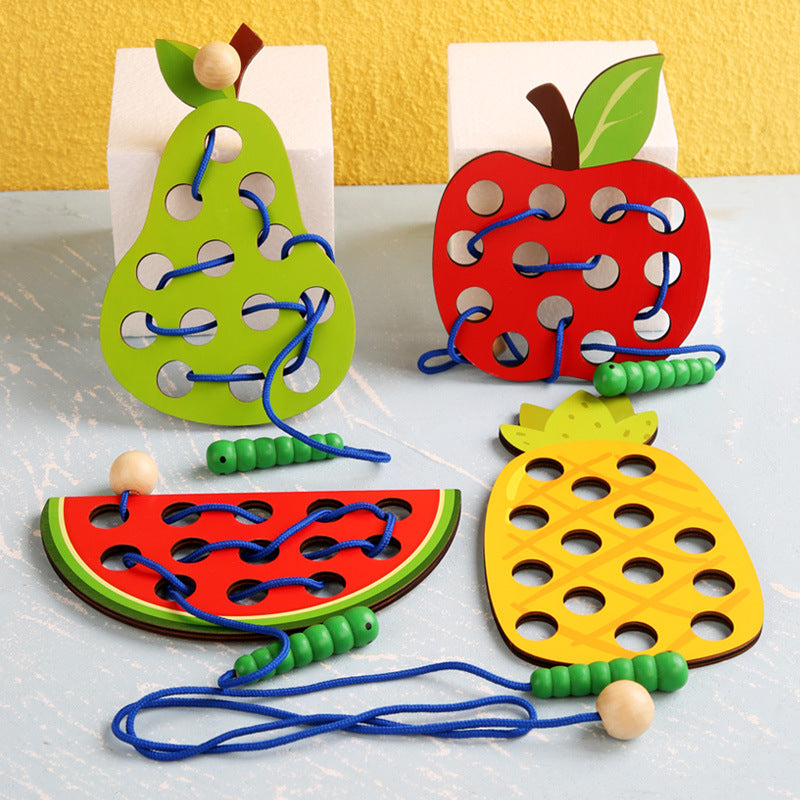 Kit Educativo de Frutas de Madeira com Cordão – Brinquedo Montessori de Encaixe e Rosqueamento para Coordenação Motora
