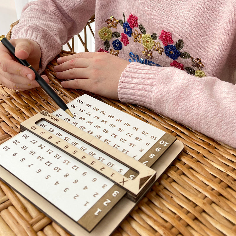 Quadro Montessori de Multiplicação em Madeira – Brinquedo Educativo de Matemática para Crianças
