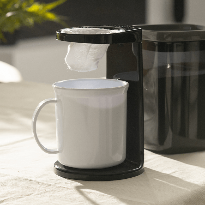 Caneca plástica escolar 350ml Linha Servir