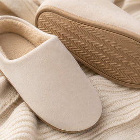 Chinelos de Veludo Unissex - Antiderrapantes, Macios e Confortáveis para Casa no Inverno (Compre 1 Leve 2 Pares)