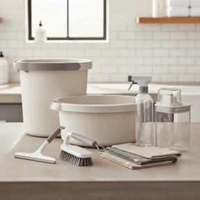 Kit Balde, Bacia, Dispenser e Acessórios de Limpeza 7 Peças Linha Flow