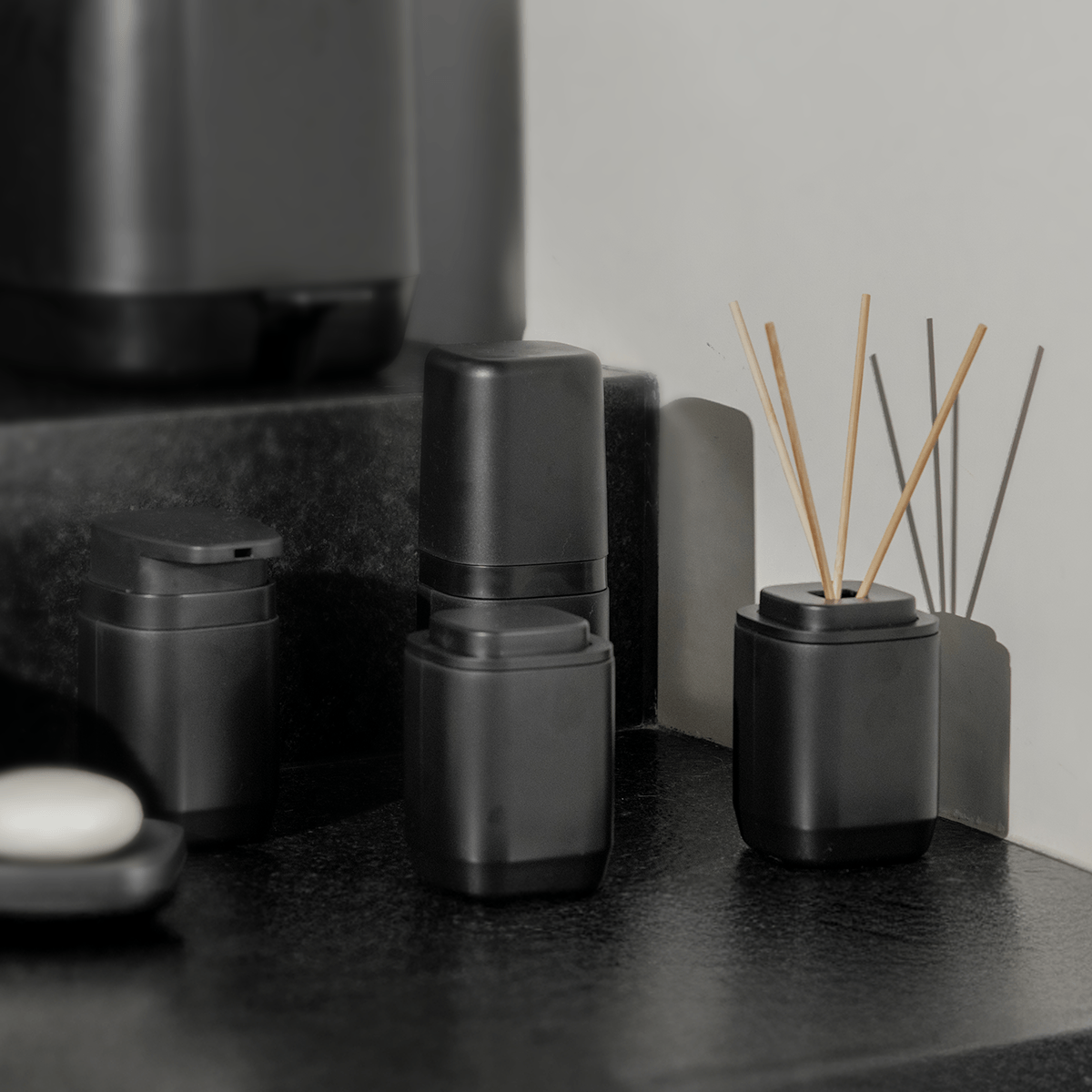 Kit de Acessórios de Bancada com Porta Sabonete Líquido 4 Unidades Linha Aura