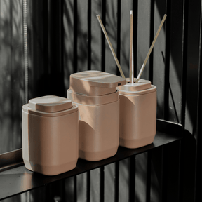 Kit de Acessórios de Bancada com Porta Sabonete Líquido 4 Unidades Linha Aura