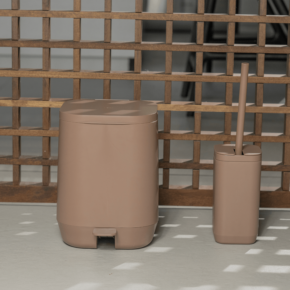 Kit de Banheiro com Lixeira com Pedal 2 Unidades Linha Aura