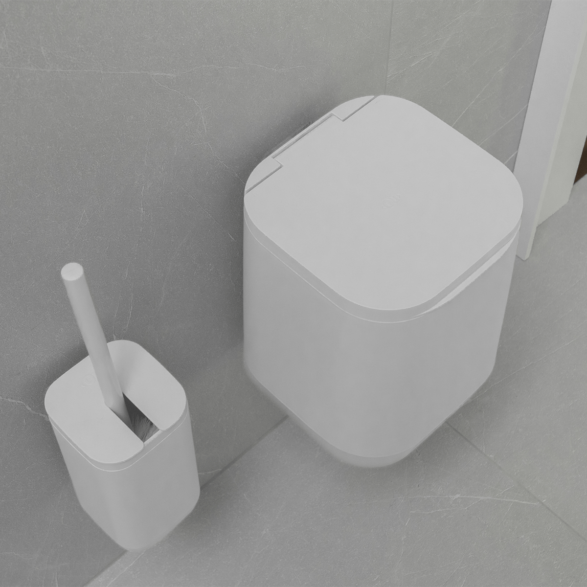 Kit de Banheiro com Lixeira de Piso/Parede 2 Unidades Linha Aura