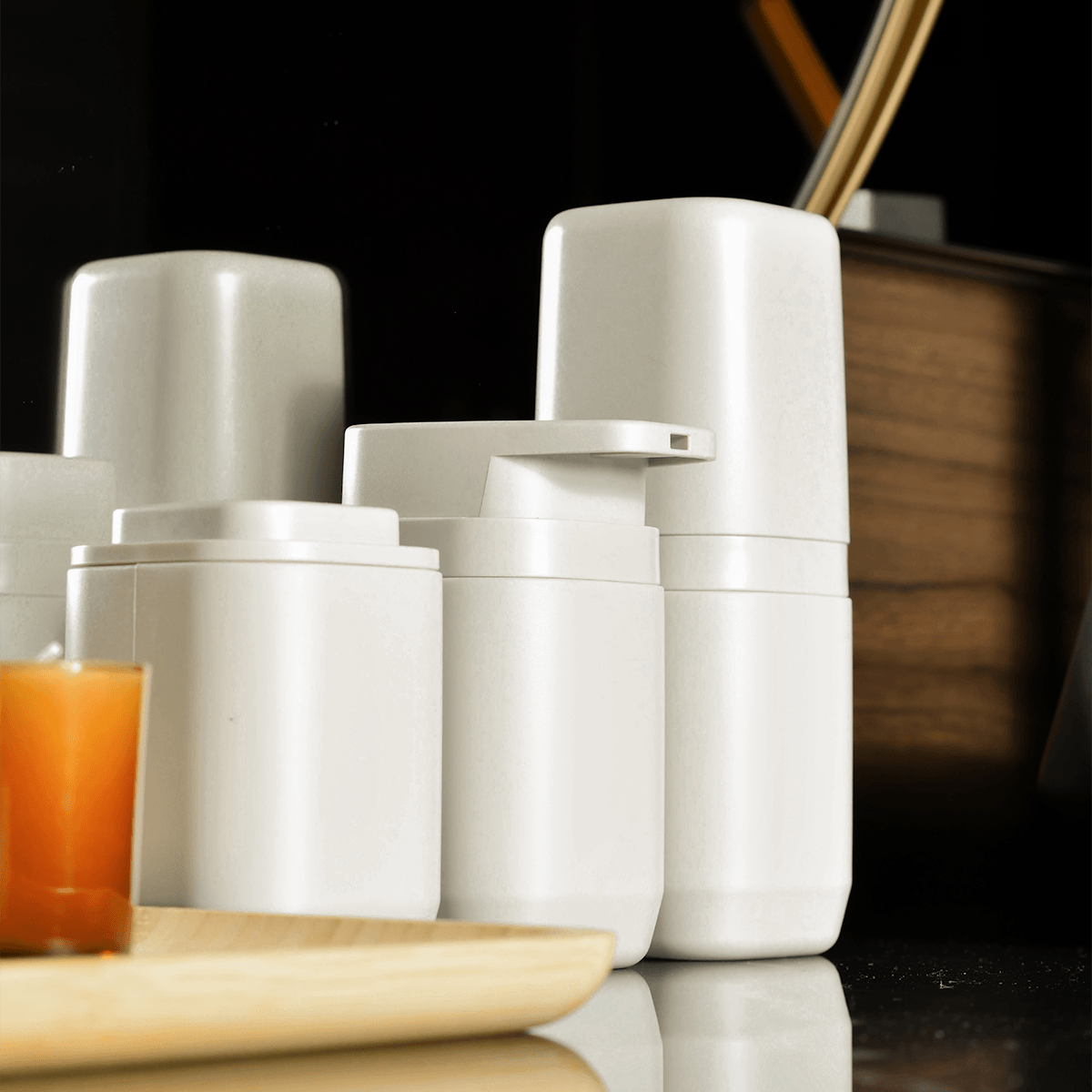 Kit de Banheiro Completo com Lixeira de Piso/Parede 6 Unidades Linha Aura