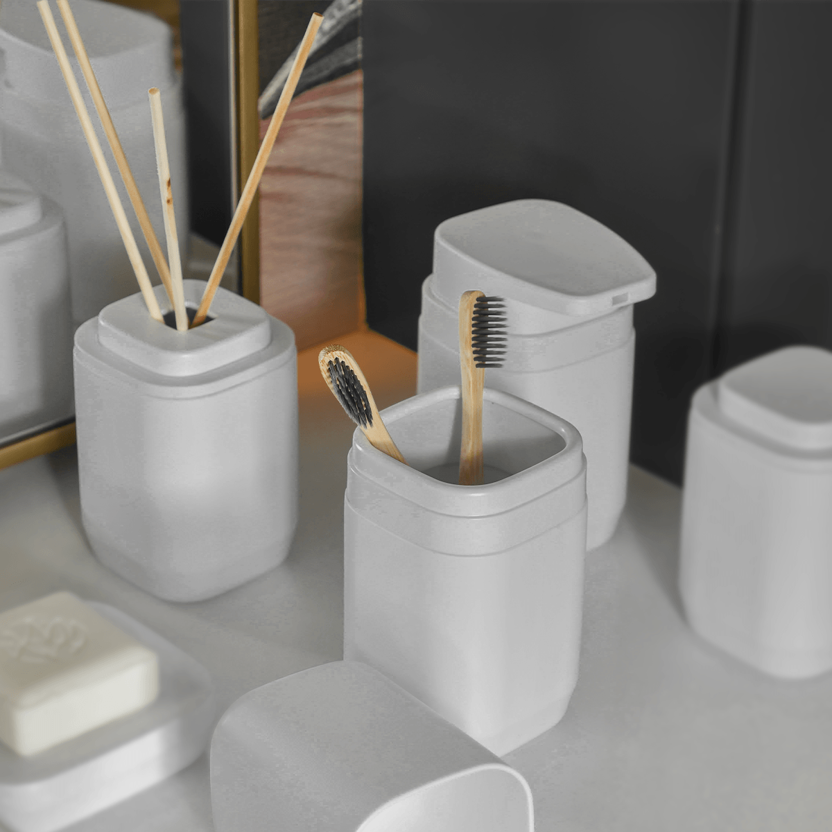 Kit de Banheiro Completo com Lixeira de Piso/Parede 6 Unidades Linha Aura