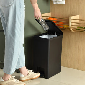 Lixeira 30 Litros Slim com Pedal Linha Trium