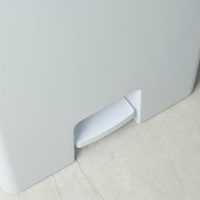 Lixeira com pedal com duplo compartimento 30L Linha Trium