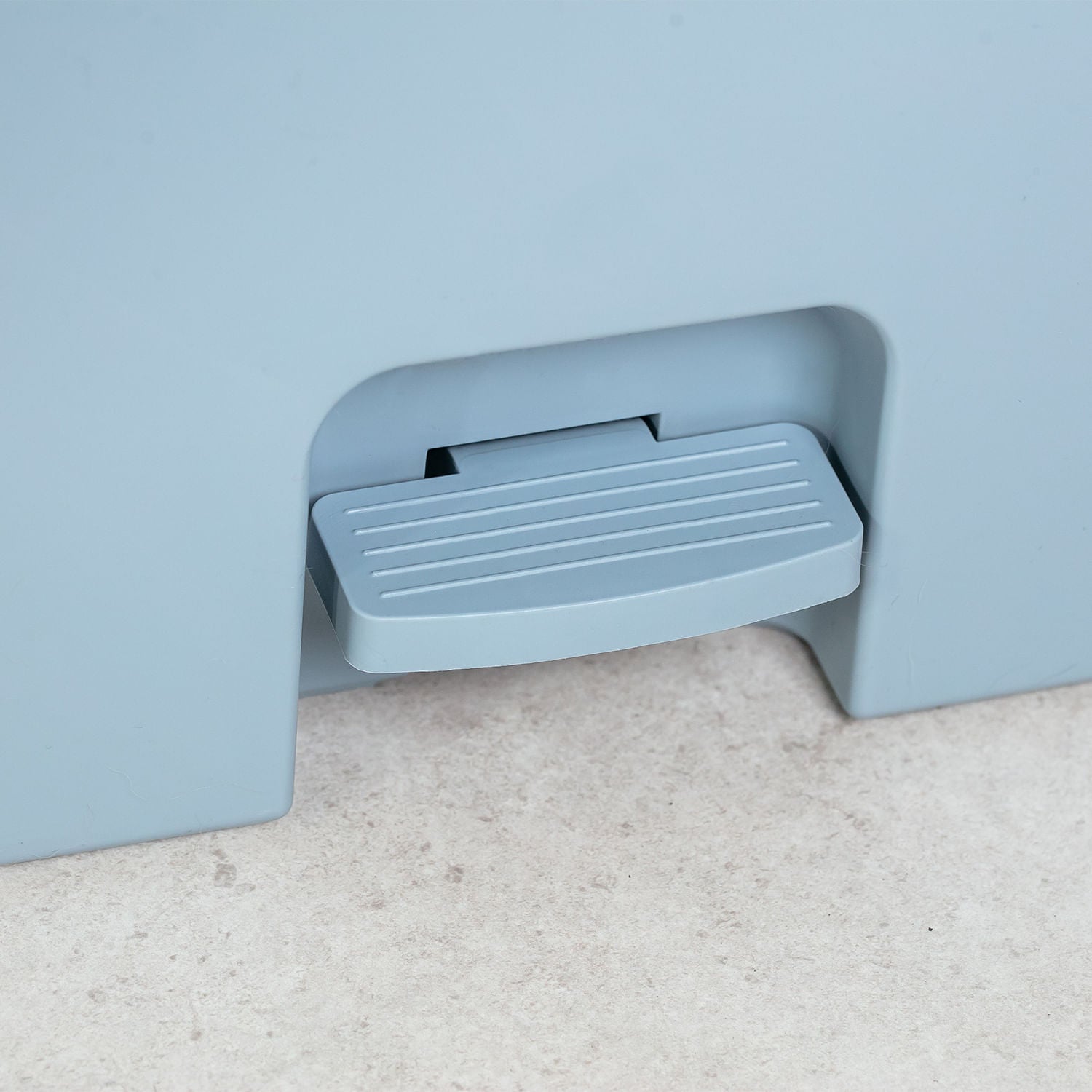 Lixeira com pedal 20L Linha Trium
