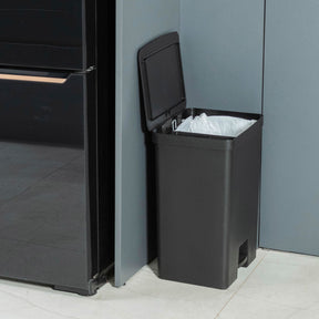 Lixeira com pedal 50L Linha Trium