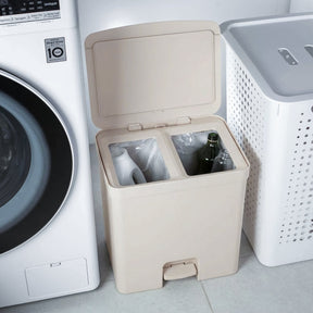 Lixeira de pedal com duplo compartimento 20L Linha Trium
