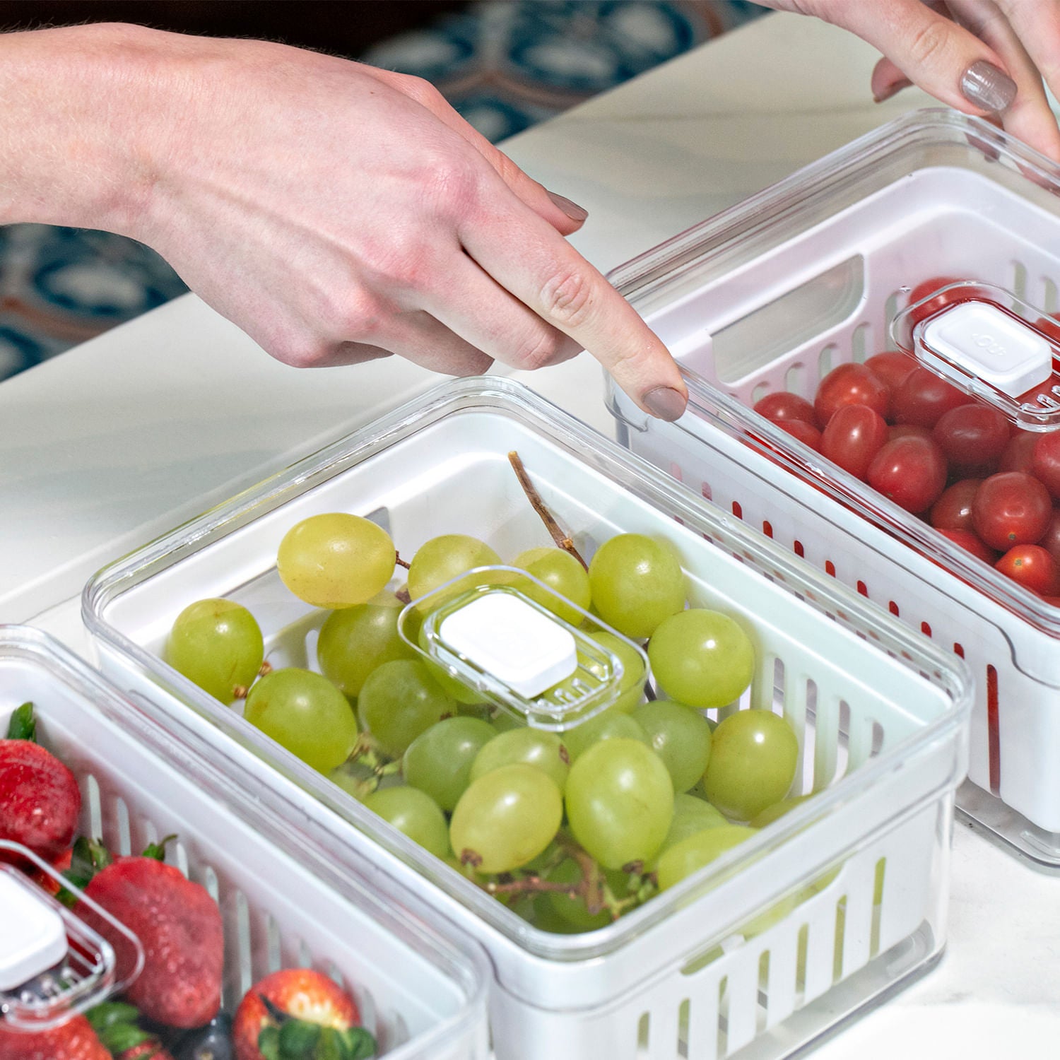 Organizador de geladeira com cesto 2,2L Linha Clear Fresh