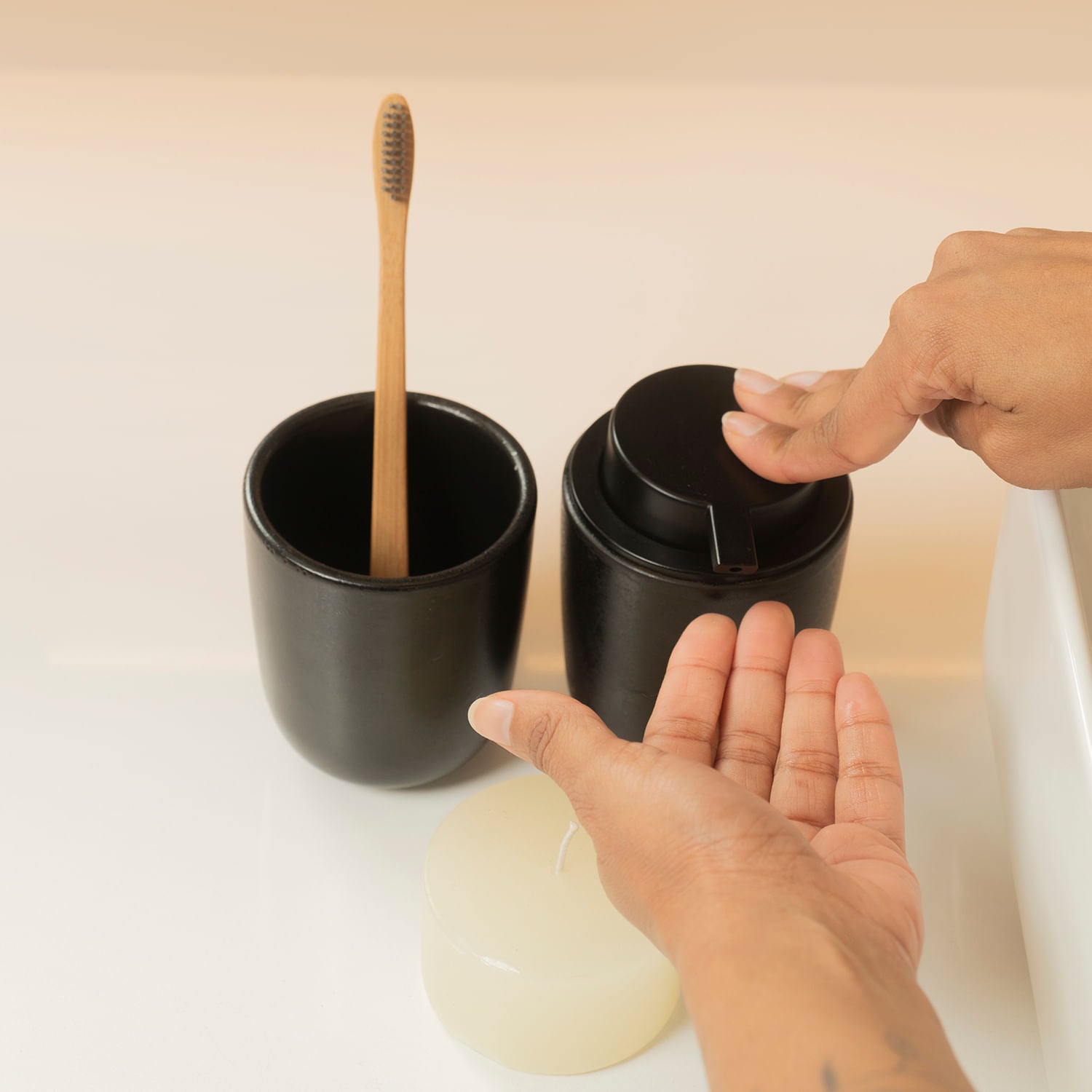 Porta Sabonete Líquido em Cerâmica 250ml Linha Osaka